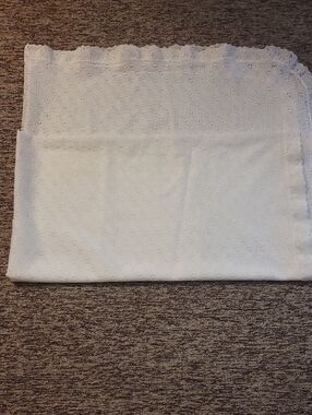 Source Unknown White Eyelet Tablecloth with Scalloped Edge Width Is 5